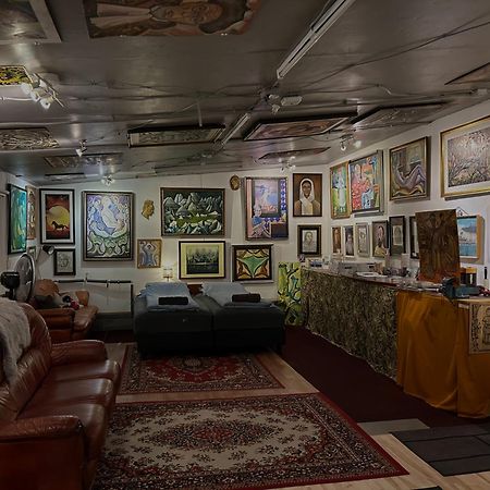 Brimarsbru Sleep Inn-Art Gallery Njarthvik Bagian luar foto